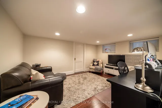 Additional image 23 of 219 Chaplin Cres