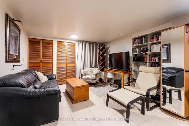 Additional image 41 of 258 Apache Tr