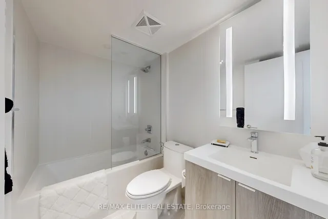 Additional image 17 of 585 Bloor St Unit 2418