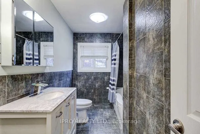 Additional image 32 of 219 Wentworth St