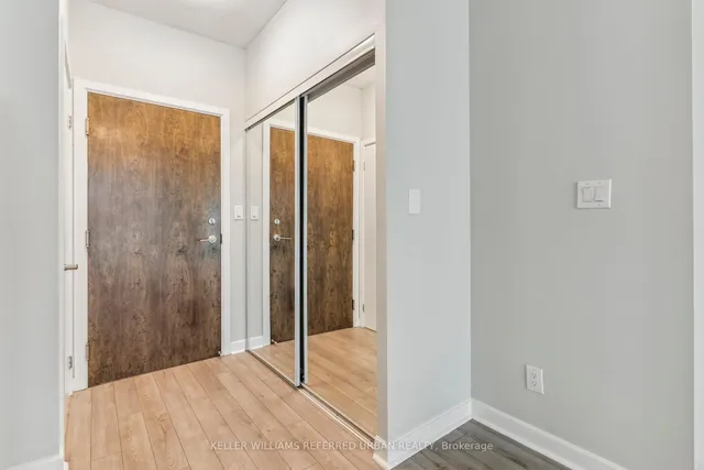 Additional image 7 of 33 Bay St Unit 2201