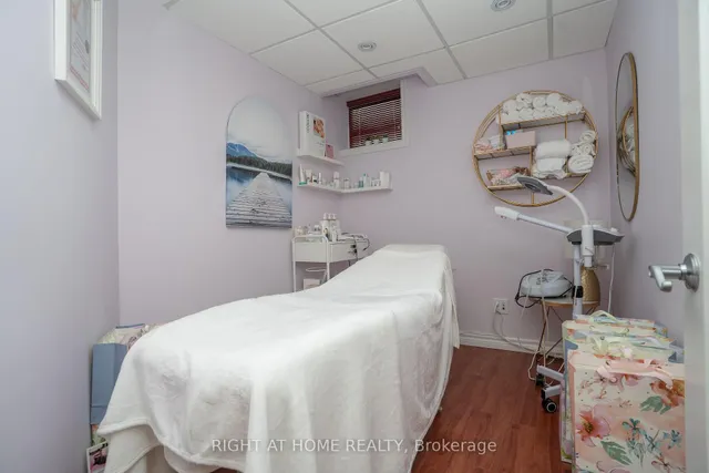 Additional image 30 of 267 Finch ave west N/A