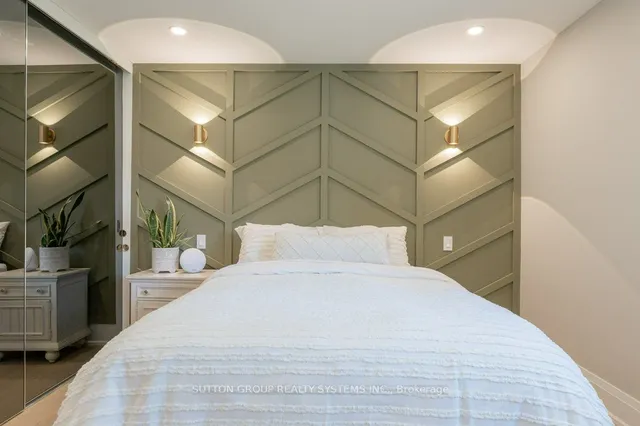 Additional image 22 of 1264 Landfair Cres