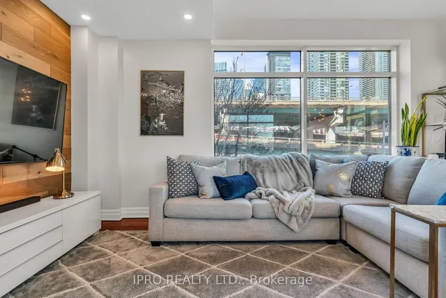 Additional image 5 of 500 Queens Quay Unit 210E