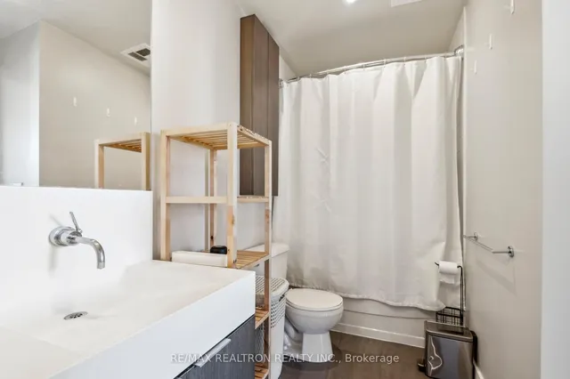 Additional image 23 of 110 Charles St Unit 2006