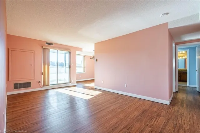 Additional image 7 of 8 Village Green Unit 612