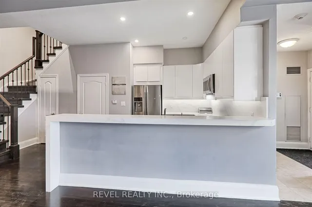 Additional image 9 of 3 Rean Dr Unit TH4