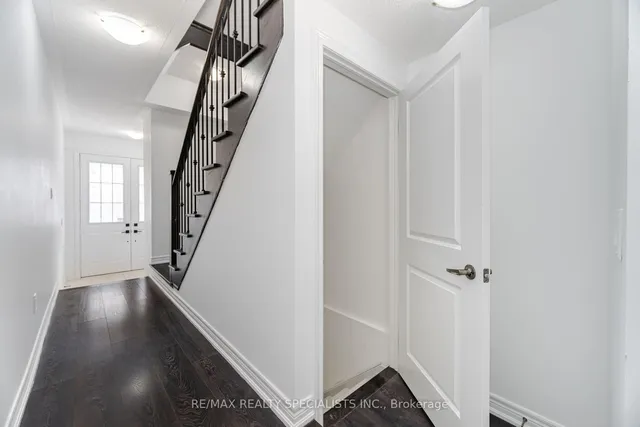 Additional image 34 of 12 Faye St