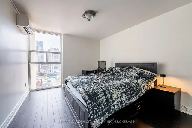 Additional image 17 of 40 Homewood Ave Unit 1903