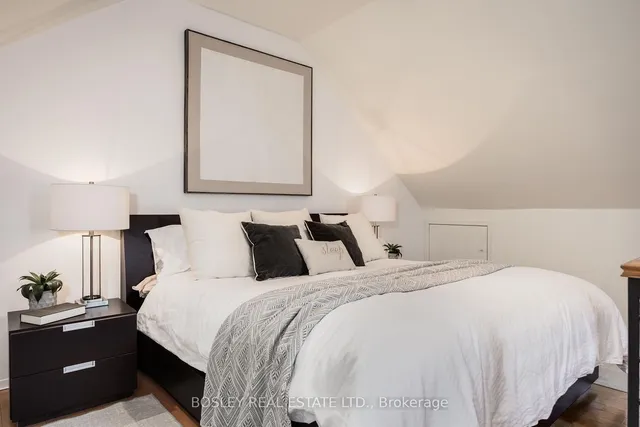 Additional image 32 of 32 Melville Ave