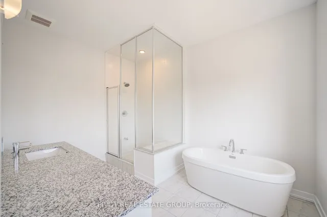 Additional image 22 of 27 Danielle Moore Circ