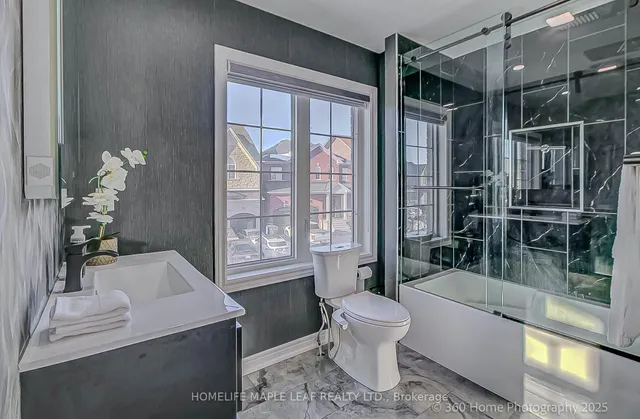 Additional image 35 of 174 Bayhampton Dr