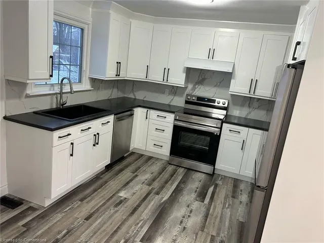 Additional image 18 of 133 Corman Ave