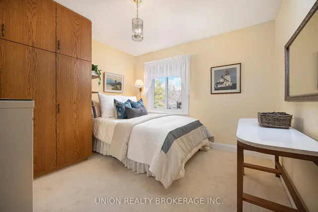 Additional image 19 of 143 Hammersmith Ave