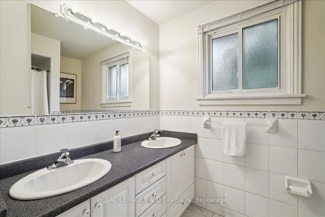 Additional image 16 of 244 Burbank Dr