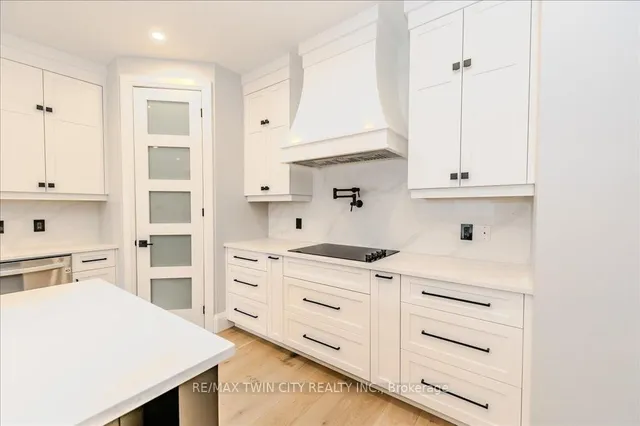 Additional image 10 of 362 Moorlands Cres