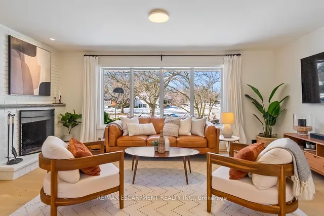 Additional image 11 of 694 Holt Dr