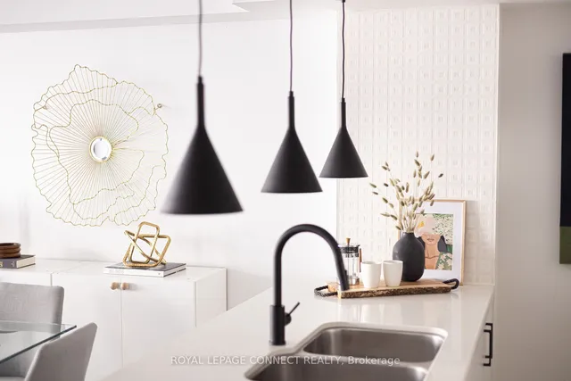 Additional image 17 of 705 King St Unit 1105