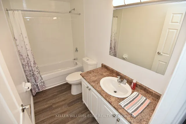 Additional image 35 of 16 Simcoe St