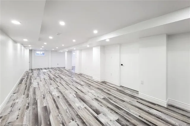 Additional image 36 of 133 Corman Ave