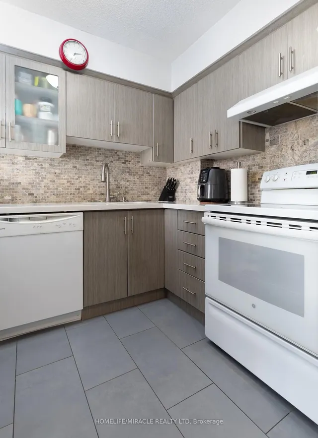 Additional image 6 of 2901 Kipling Ave Unit 501