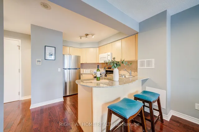 Additional image 12 of 763 Bay St Unit 2013