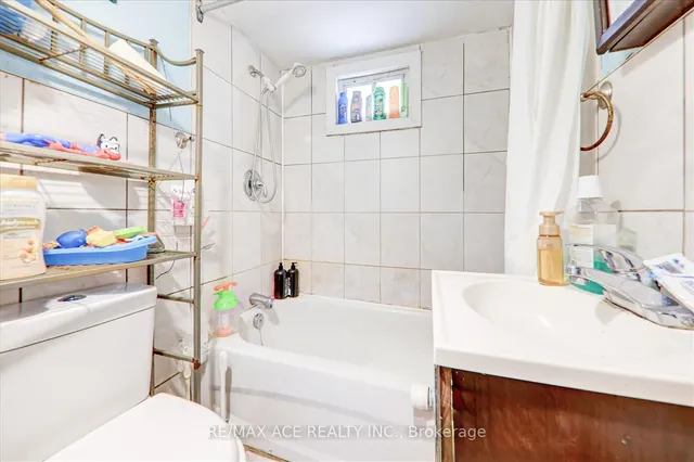 Additional image 26 of 40 Lombardy Cres