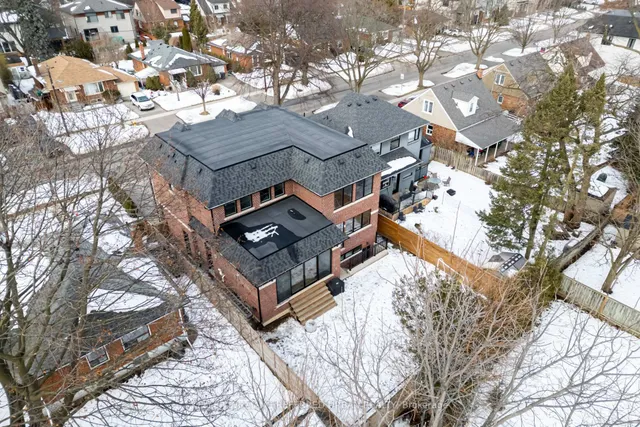 Additional image 43 of 57 Ambleside Ave