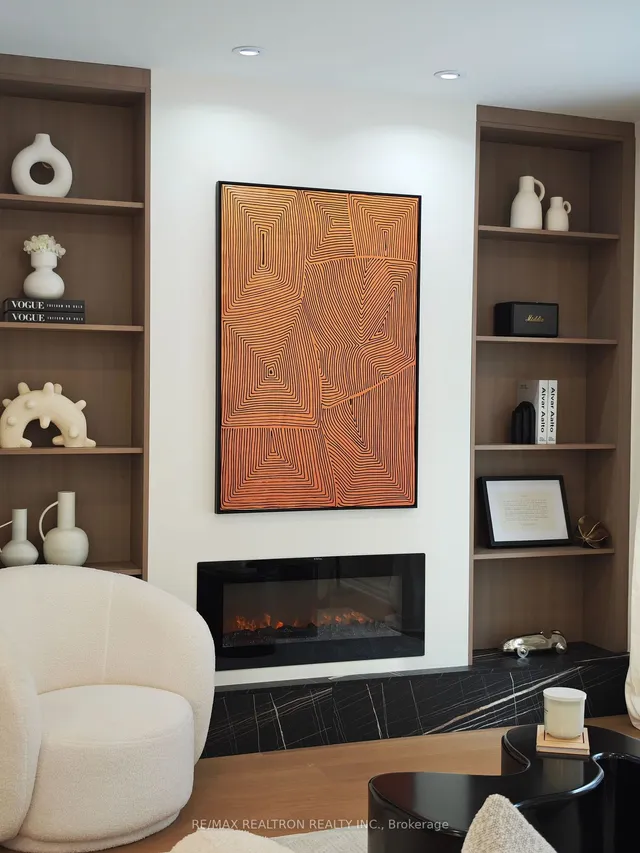 Additional image 16 of 28 Baronial Crt