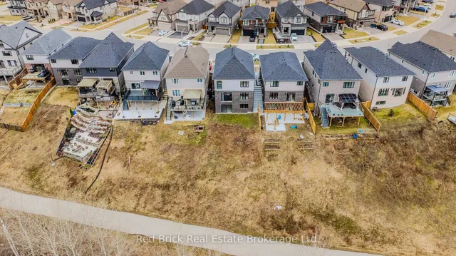 Additional image 41 of 321 Woodbine Ave