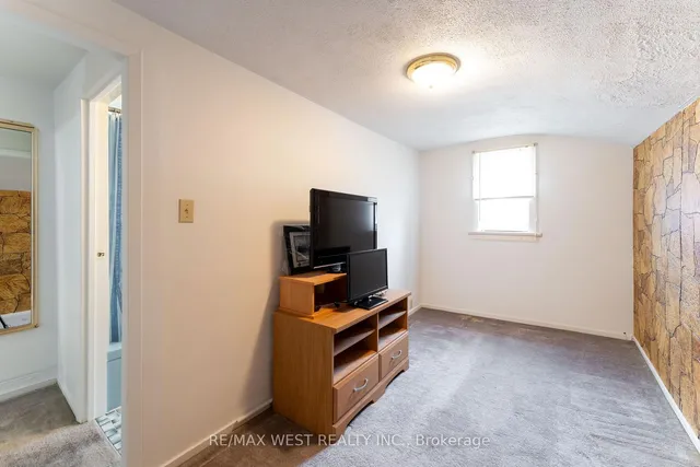 Additional image 13 of 275 Claremont Ave