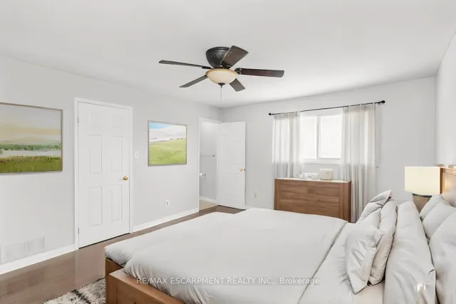 Additional image 35 of 14 Derby St Unit 35