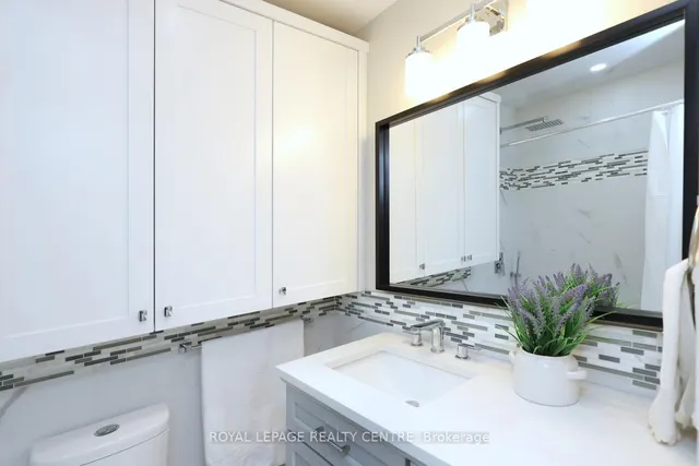 Additional image 17 of 55 Flora Dr