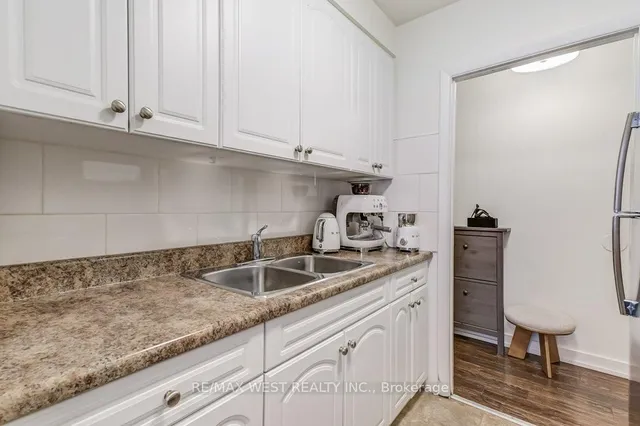 Additional image 7 of 136 Portland St