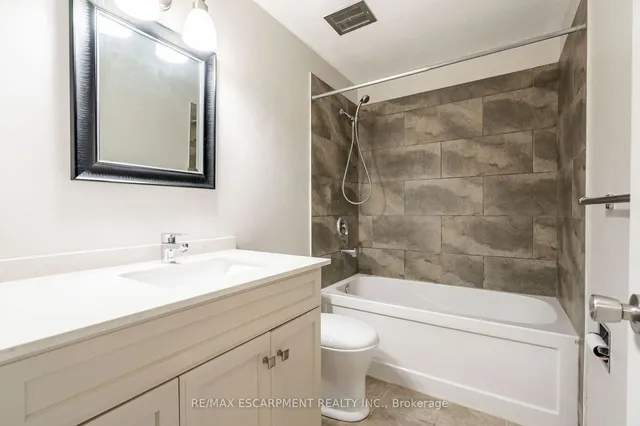 Additional image 22 of 47 Bobolink Rd