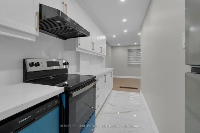 Additional image 16 of 11 Jason Sq