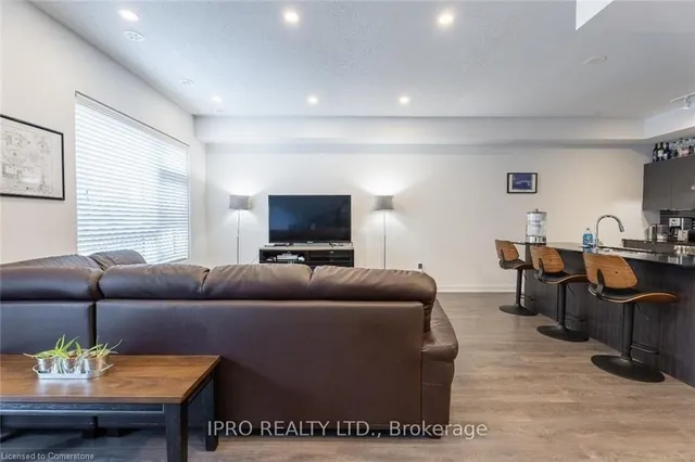 Additional image 10 of 1121 Cooke Blvd