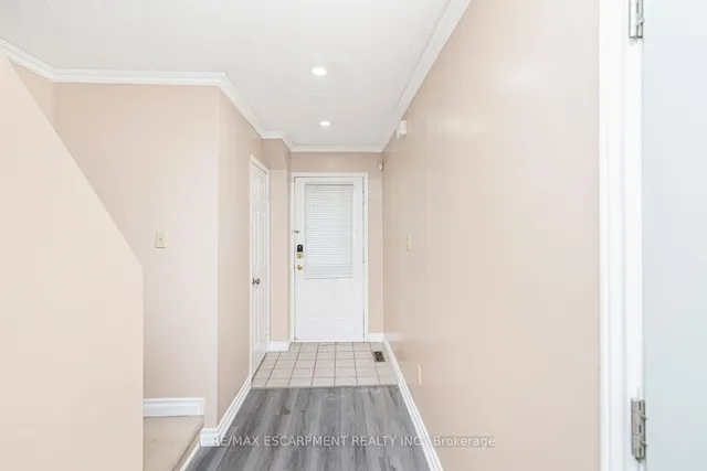 Additional image 11 of 14 Derby St Unit 35