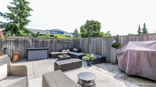 Additional image 25 of 20 Manett Cres