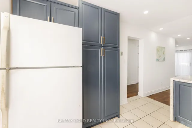 Additional image 9 of 7560 Goreway Dr Unit 18