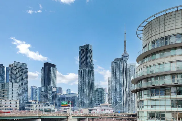 Additional image 20 of 600 Queens Quay Unit 705