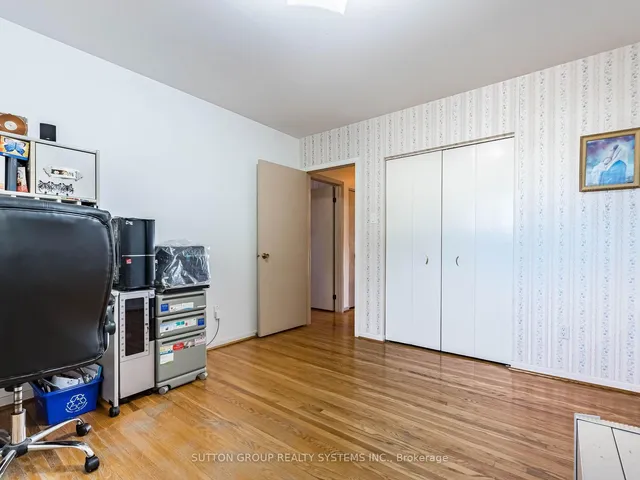 Additional image 31 of 8 Dearbourne Blvd