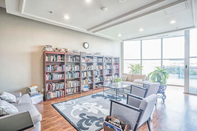 Additional image 33 of 9 George St Unit 612