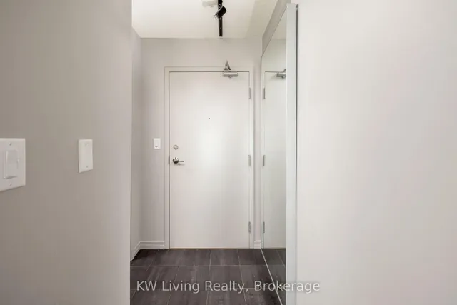 Additional image 19 of 736 Spadina Ave Unit 1411