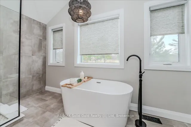 Additional image 29 of 1380 Doon Village Rd