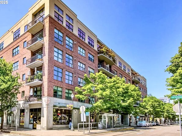 821 NW 11th Ave APT 415, Portland, OR 97209