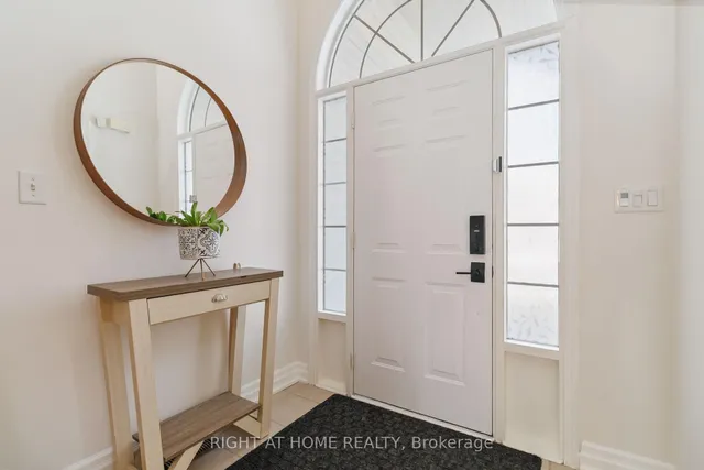 Additional image 3 of 943 McDuffe Cres