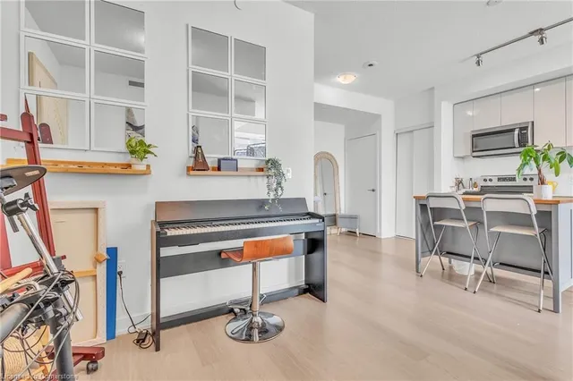 Additional image 17 of 859 The Queensway Unit 412