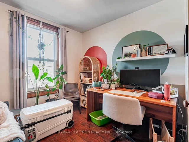 Additional image 4 of 867 Bathurst St