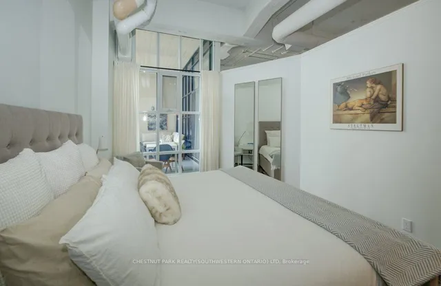 Additional image 14 of 404 King St Unit 307